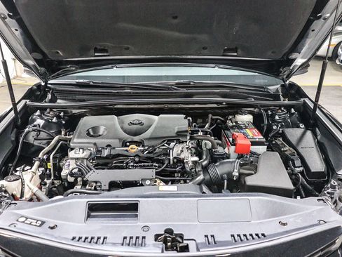 Used 2020 Toyota Camry LE FWD image 26