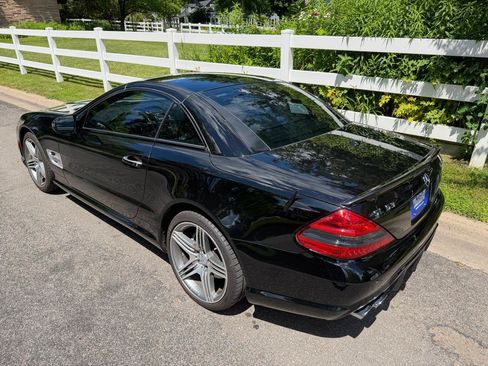 Used 2011 Mercedes-Benz SL 63 AMG image 17