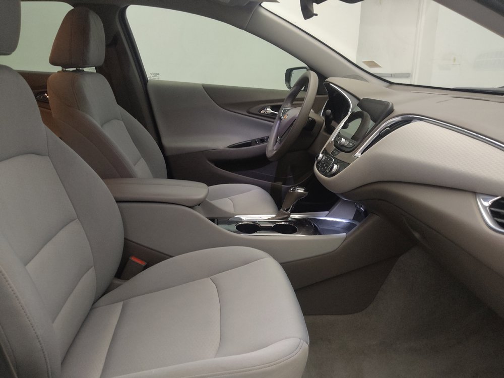 Used 2020 Chevrolet Malibu LT FWD image 21