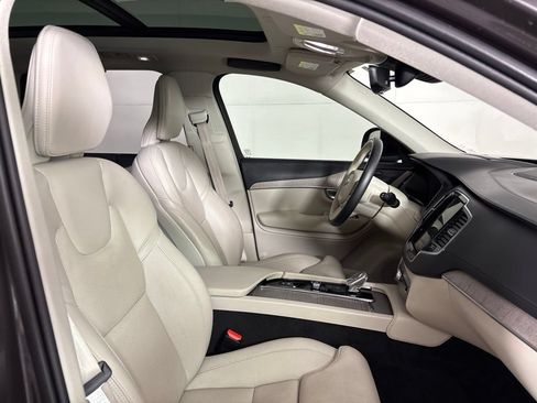 Used 2024 Volvo XC90 T8 Ultimate w/ Protection Package Premier AWD/4WD image 18