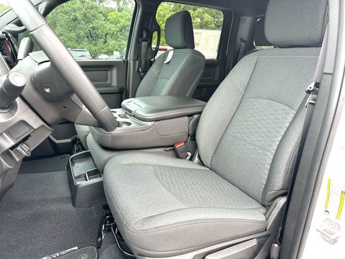 New 2026 RAM 2500 Tradesman AWD/4WD image 17