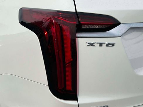 Used 2020 Cadillac XT6 Premium Luxury image 8