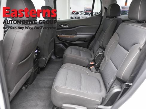 Used 2023 GMC Acadia SLE FWD image 20