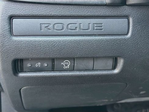 Used 2024 Nissan Rogue S AWD/4WD image 10