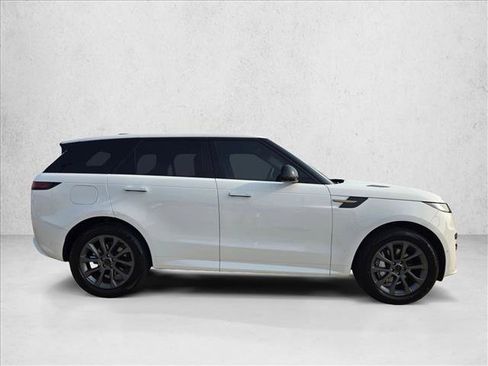 Used 2026 Land Rover Range Rover Sport Dynamic SE AWD/4WD image 4