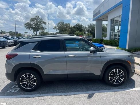 Used 2025 Chevrolet TrailBlazer LT w/ Driver Confidence Package FWD image 13