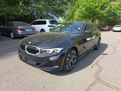 Used 2025 BMW 330i xDrive Sedan w/ Premium Package image 2