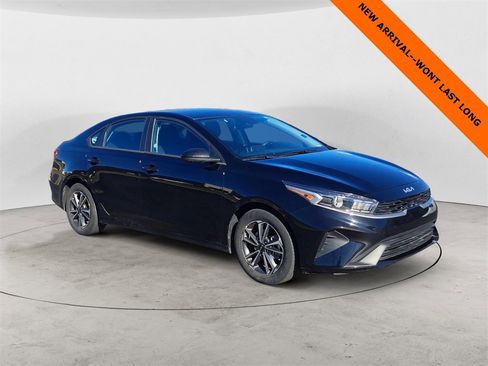 Used 2024 Kia Forte LXS image 1