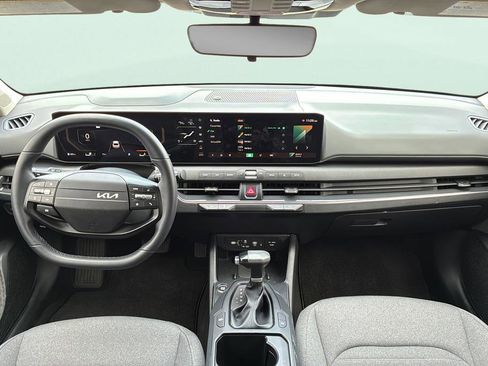 Certified 2025 Kia K4 EX image 26