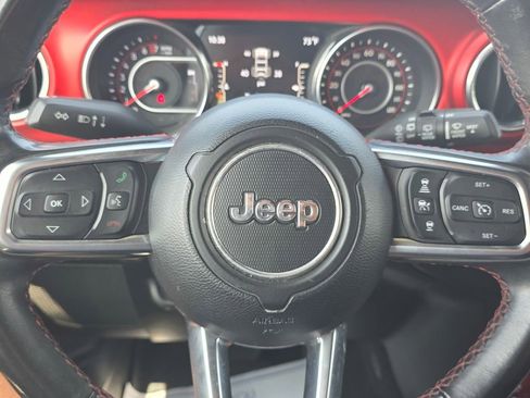 Used 2019 Jeep Wrangler Unlimited Rubicon AWD/4WD image 36