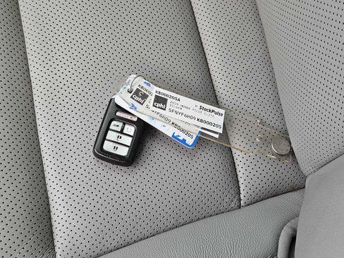 Used 2019 Honda Pilot Elite image 36