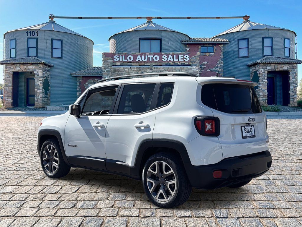 Used 2017 Jeep Renegade Latitude w/ Popular Equipment Group FWD image 3