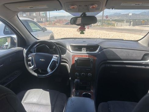 Used 2013 Chevrolet Traverse LT FWD image 9