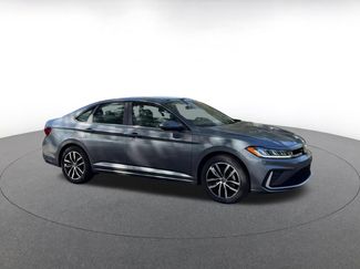 Used 2025 Volkswagen Jetta SE video 2