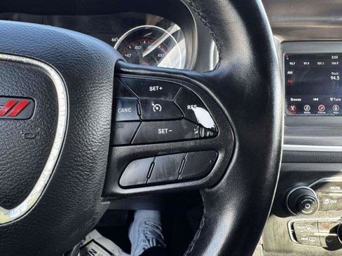 Used 2020 Dodge Charger SXT RWD image 23