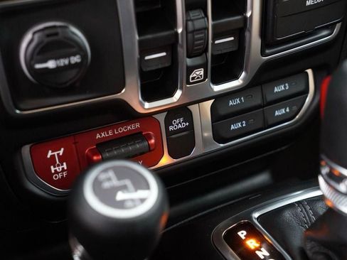 New 2026 Jeep Gladiator Mojave w/ Safety Group image 17