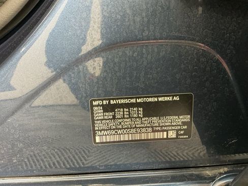 Certified 2025 BMW 330i Sedan w/ M Sport Package RWD image 32