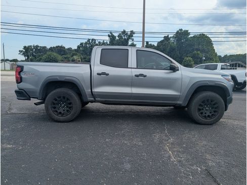 Used 2024 Chevrolet Colorado Trail Boss w/ Advanced Trailering Package AWD/4WD image 2