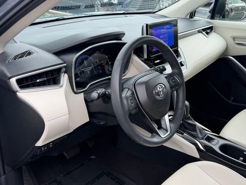 Used 2023 Toyota Corolla Cross XLE FWD image 10