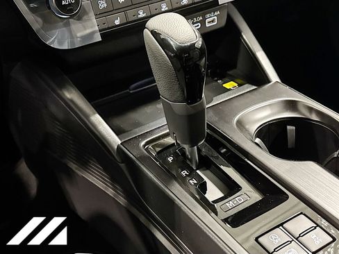 New 2026 Subaru Outback Limited AWD/4WD image 18