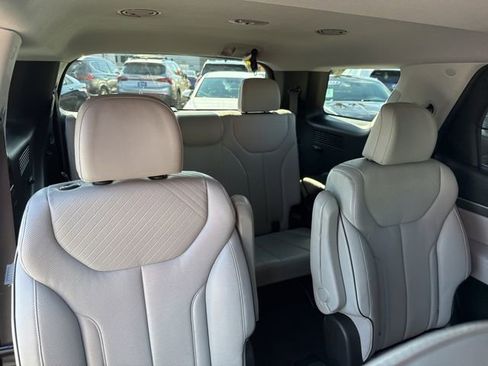 Used 2023 Hyundai Palisade SEL w/ Premium Package image 26