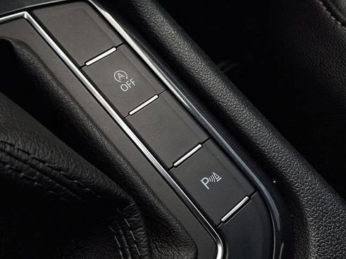 Used 2019 Volkswagen Tiguan SEL image 27