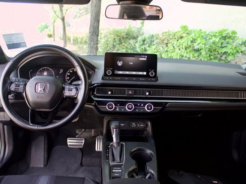 Used 2024 Honda Civic Sport image 14