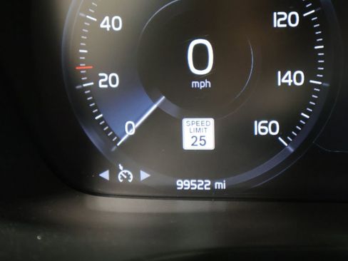 Used 2021 Volvo S60 T6 Momentum AWD/4WD image 37