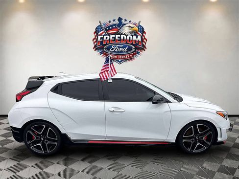 Used 2022 Hyundai Veloster N FWD image 4