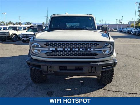 New 2025 Ford Bronco Badlands image 8