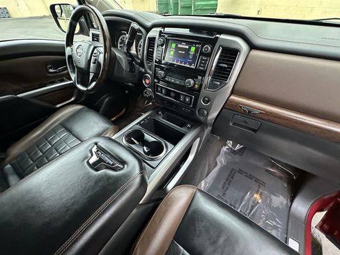 Used 2019 Nissan Titan Platinum Reserve w/ Platinum Utility Package image 13