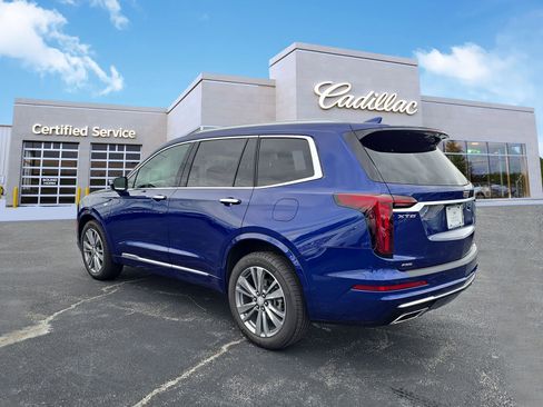 Certified 2025 Cadillac XT6 Premium Luxury image 2