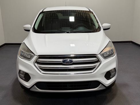 Used 2019 Ford Escape SE FWD image 3