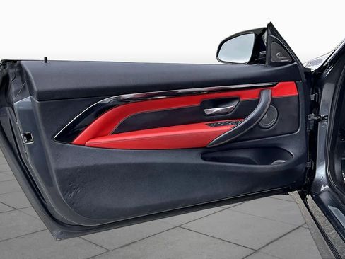 Used 2016 BMW M4 Convertible RWD image 20