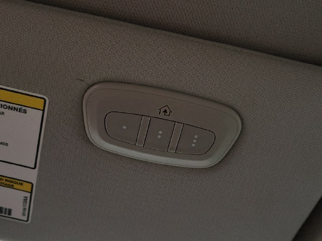 Used 2019 Jeep Cherokee Limited FWD image 31