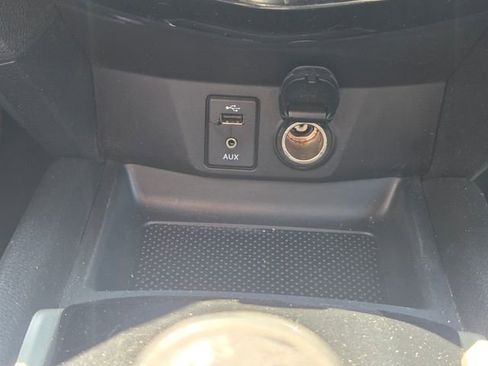 Used 2016 Nissan Rogue SL w/ SL Premium Package FWD image 32