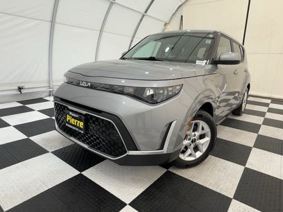 Used 2023 Kia Soul LX w/ LX Technology Package
