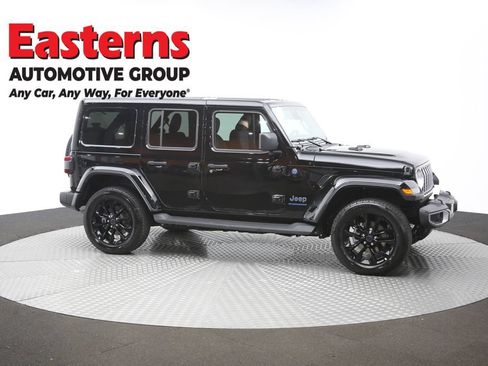 Used 2025 Jeep Wrangler Unlimited Sahara w/ Safety Group AWD/4WD image 48