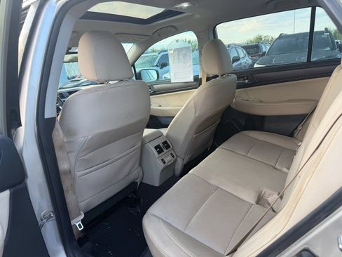 Used 2018 Subaru Outback 3.6R Limited AWD/4WD image 6