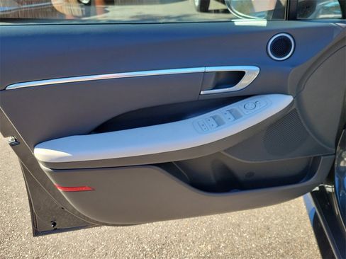 Used 2023 Hyundai Sonata SEL w/ Cargo Package image 18