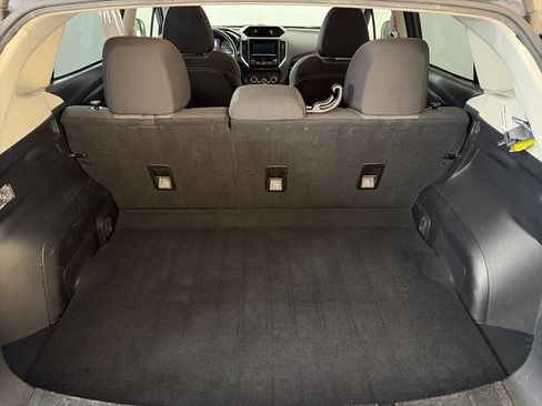 Used 2021 Subaru Crosstrek 2.0i Premium image 32