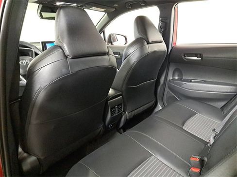 Used 2023 Toyota Corolla Cross XSE w/ Convenience Package image 11