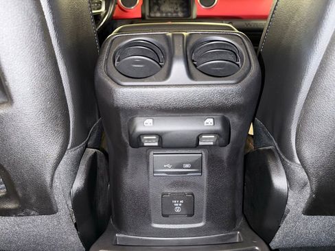 Used 2019 Jeep Wrangler Unlimited Rubicon image 19