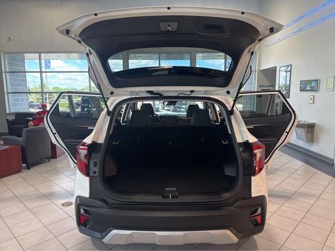 Used 2026 Kia Seltos LX AWD/4WD image 12