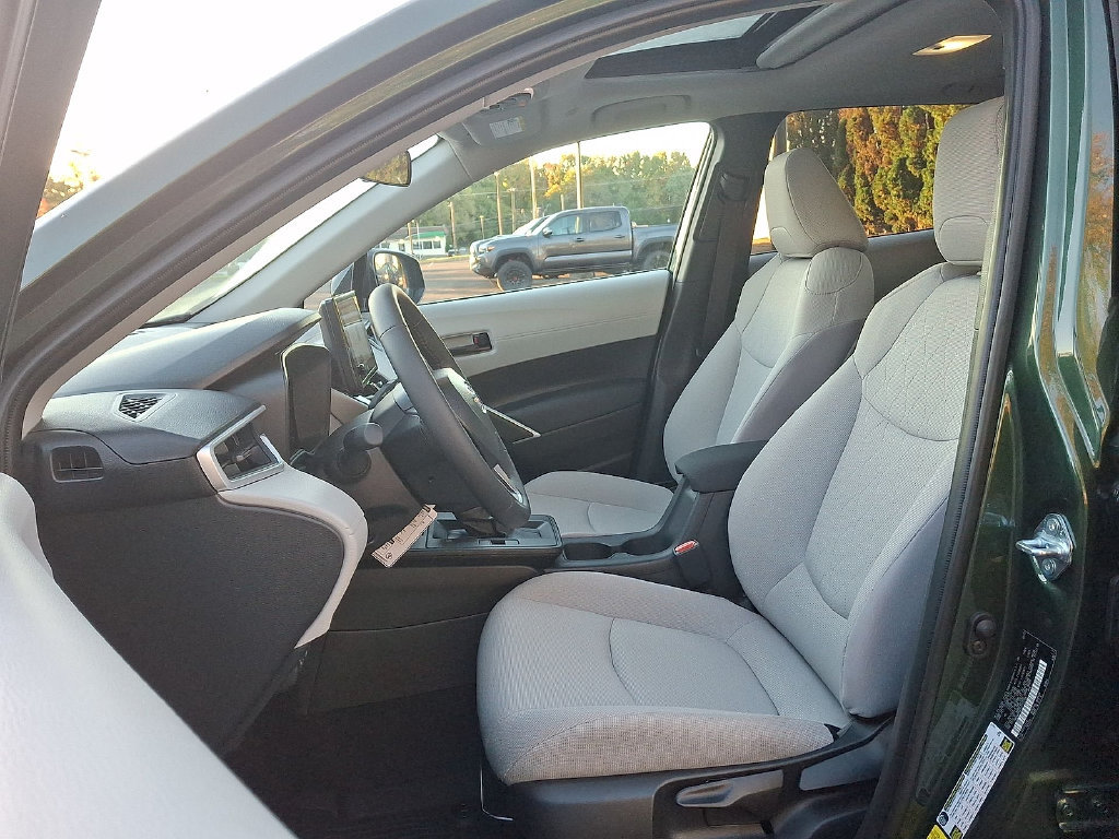 Used 2026 Toyota Corolla Cross LE w/ Moonroof Package AWD/4WD image 14