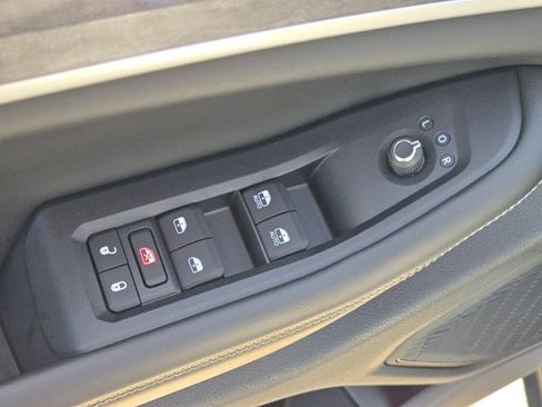 Used 2023 Jeep Grand Cherokee Limited AWD/4WD image 20