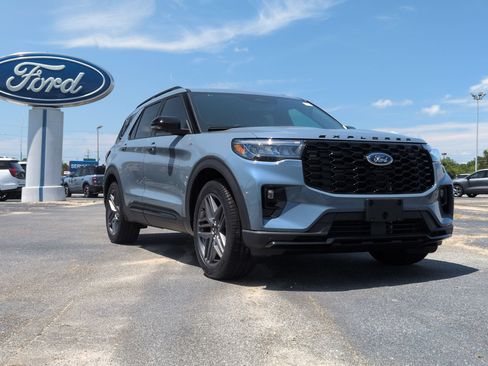 Used 2026 Ford Explorer ST-Line w/ ST-Line Street Pack RWD image 1