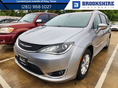 Used 2018 Chrysler Pacifica Touring-L