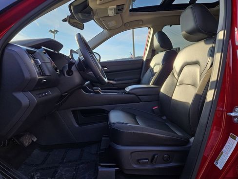 Certified 2023 Nissan Pathfinder SL w/ SL Premium Package image 14