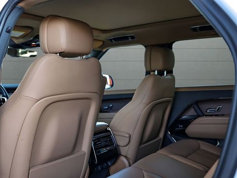 Used 2023 Land Rover Range Rover Sport SE image 44